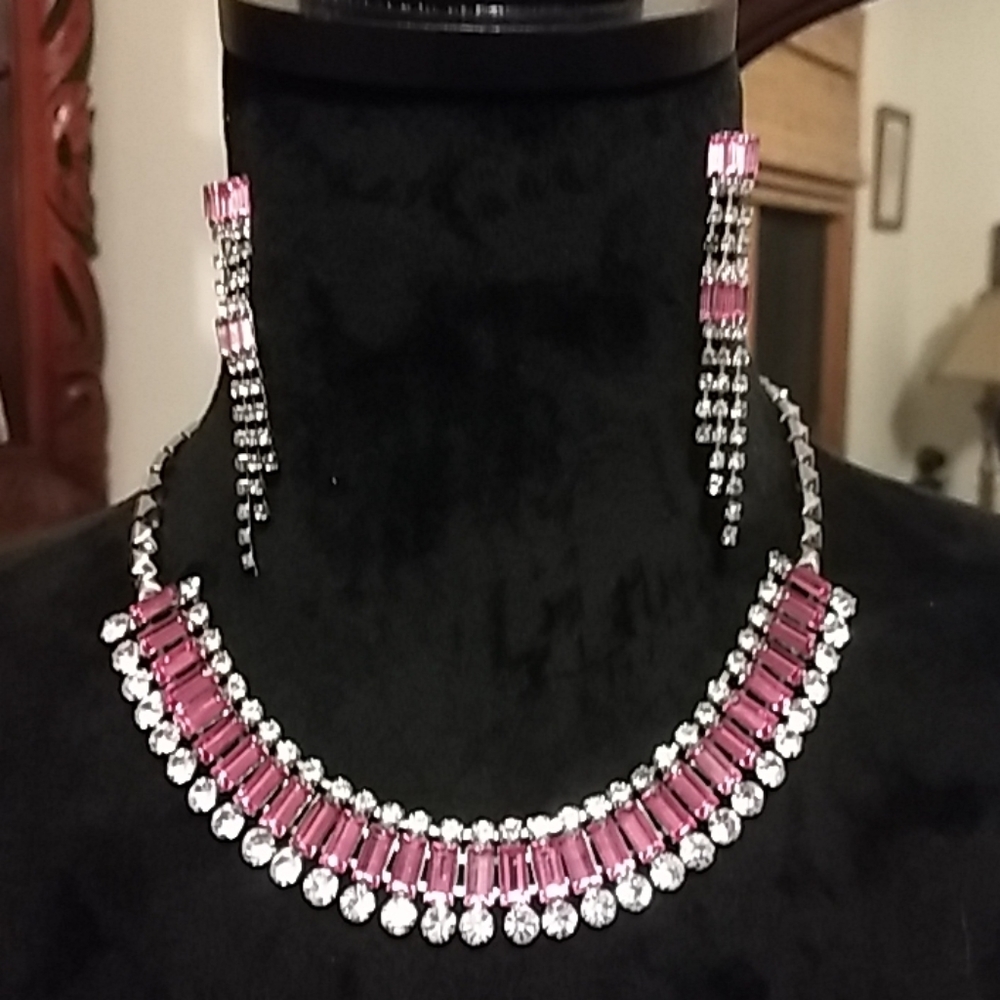 Beautiful statement necklace and matching earrings